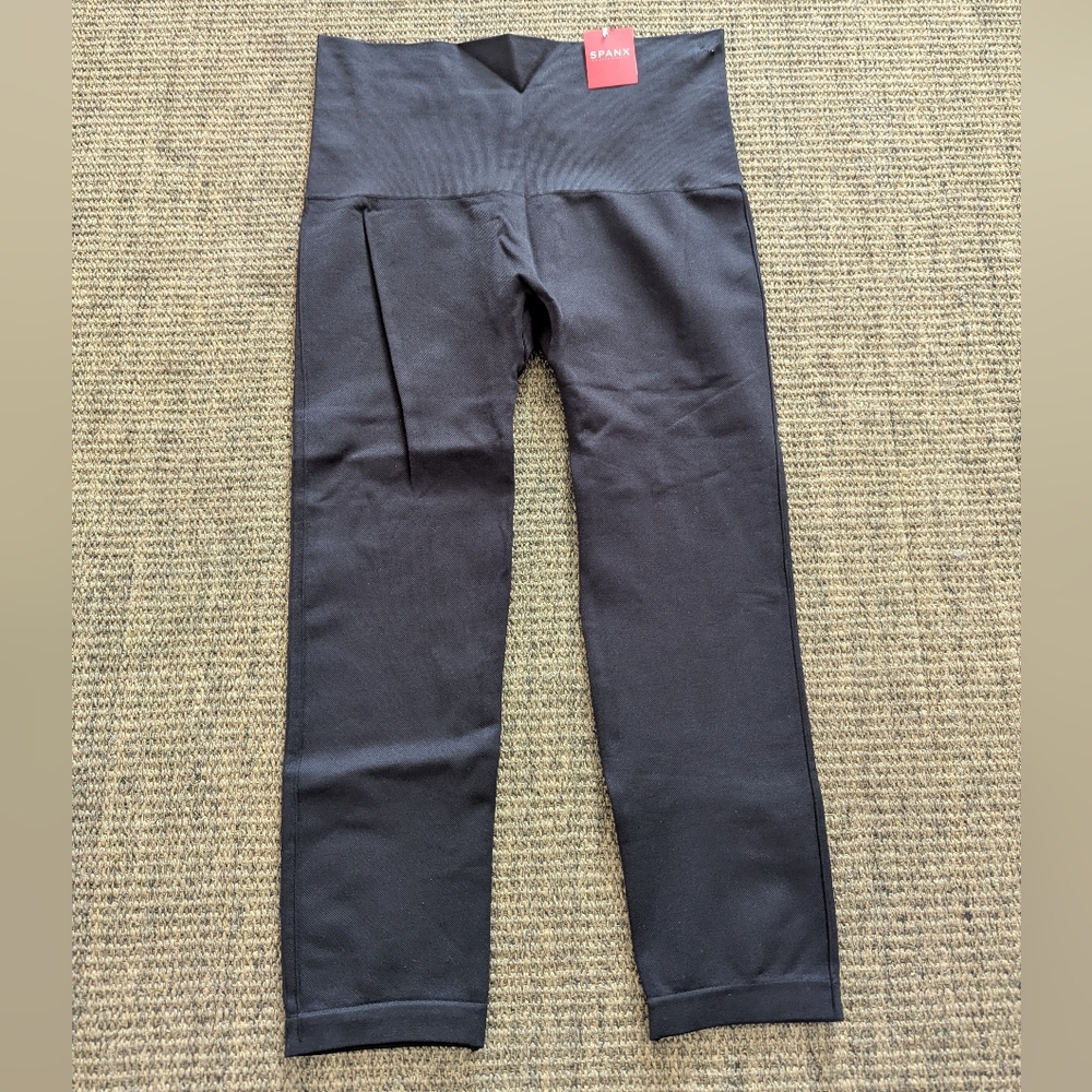 Spanx Cropped Lamn Leggings 2X Very Black Cropped Stretch New